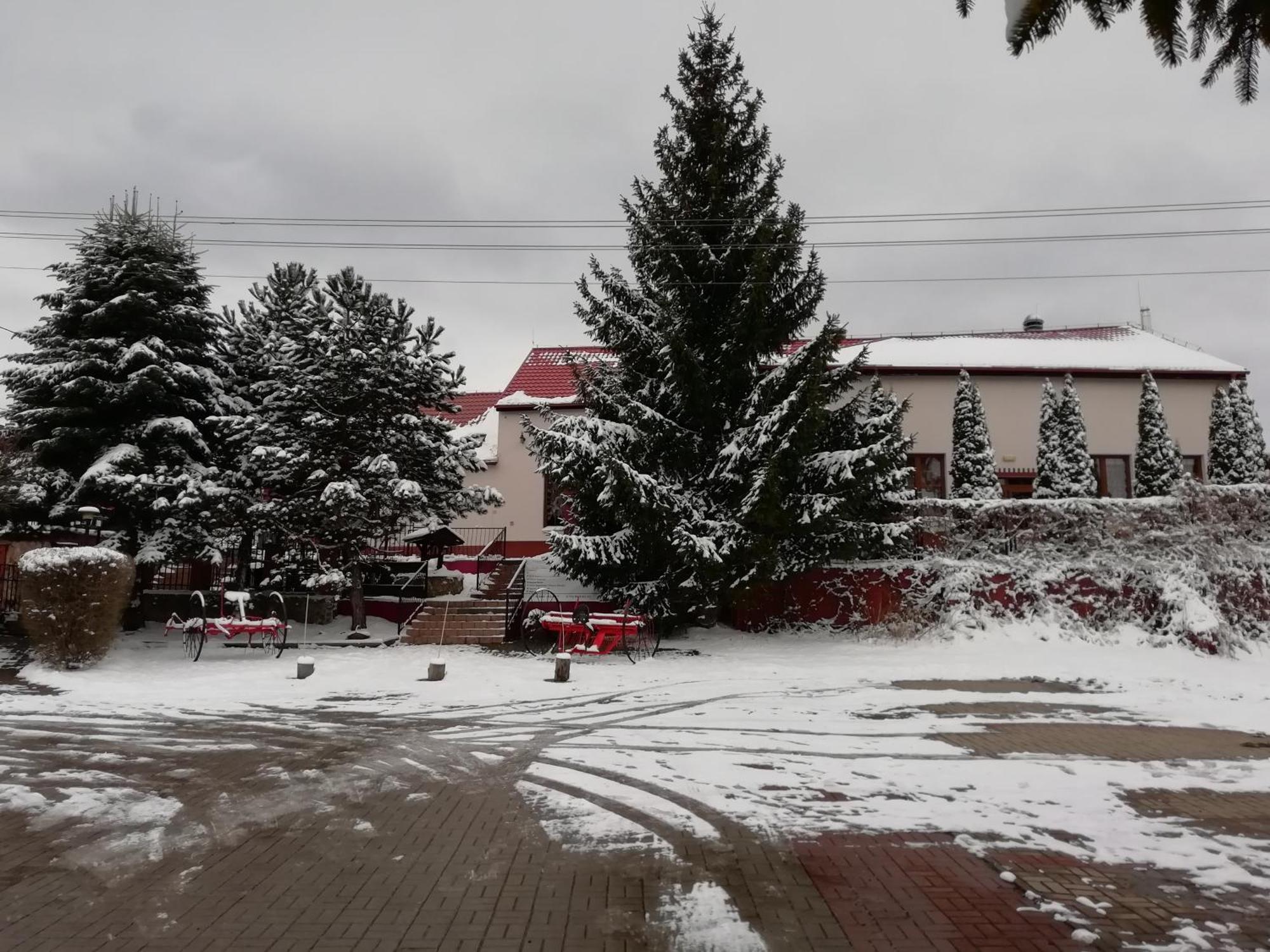 Zajazd Walbrzych Bagian luar foto